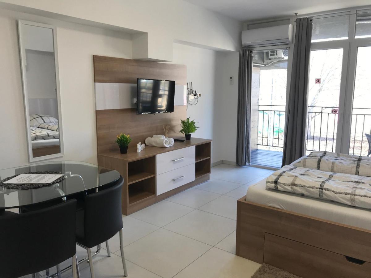 דירות סגד Tisza Gyongye Apartmanhaz מראה חיצוני תמונה