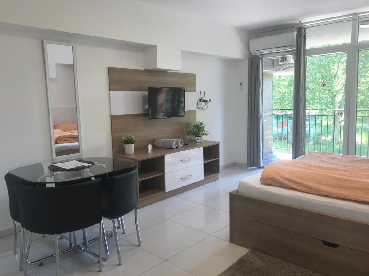 דירות סגד Tisza Gyongye Apartmanhaz מראה חיצוני תמונה